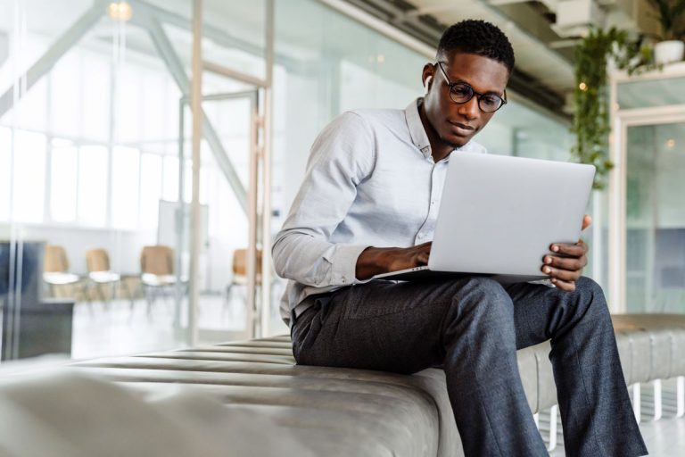 3-factors-to-consider-when-choosing-a-career-path-in-public-accounting